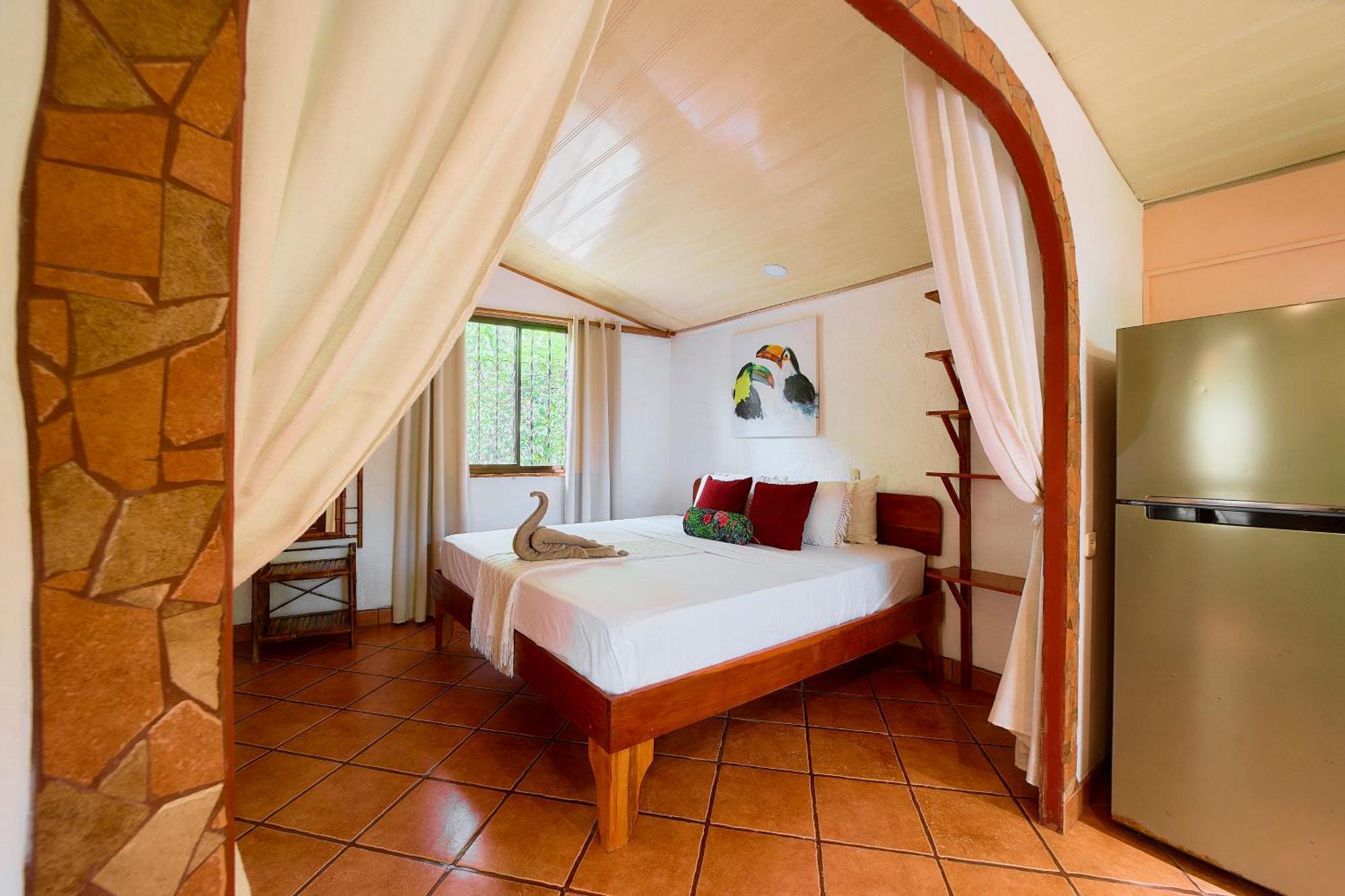 Cabinas Montesol Puerto Viejo de Talamanca エクステリア 写真