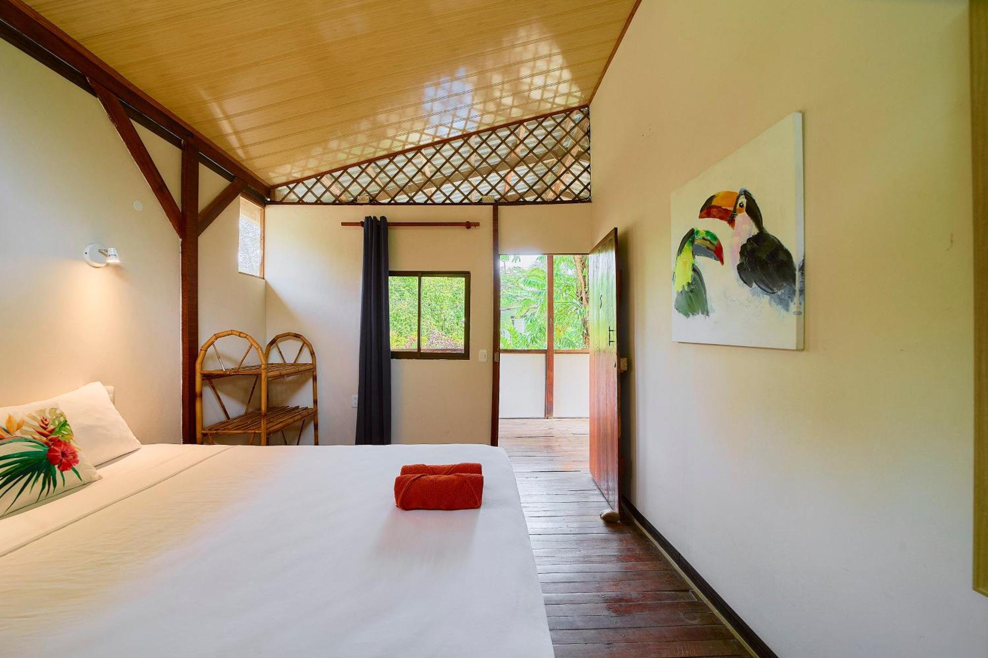 Cabinas Montesol Puerto Viejo de Talamanca エクステリア 写真