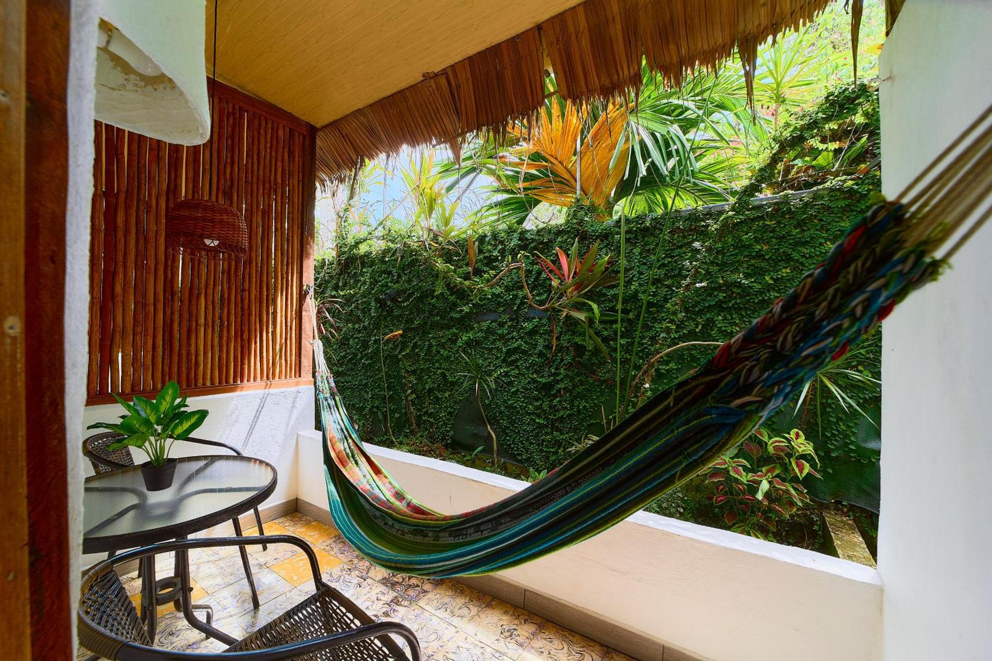 Cabinas Montesol Puerto Viejo de Talamanca エクステリア 写真