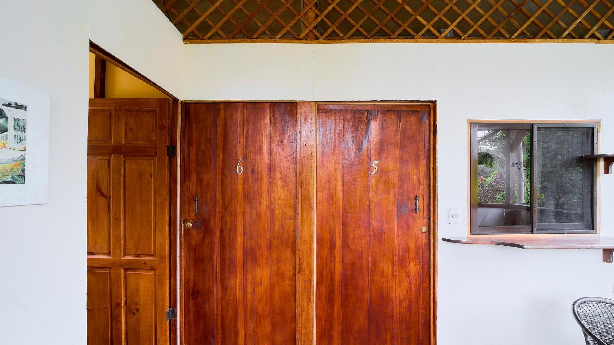 Cabinas Montesol Puerto Viejo de Talamanca エクステリア 写真