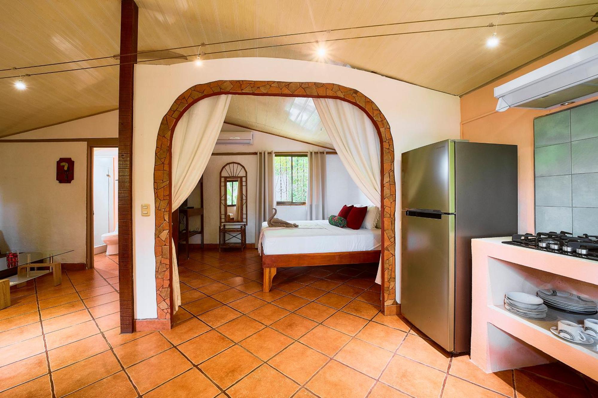 Cabinas Montesol Puerto Viejo de Talamanca エクステリア 写真