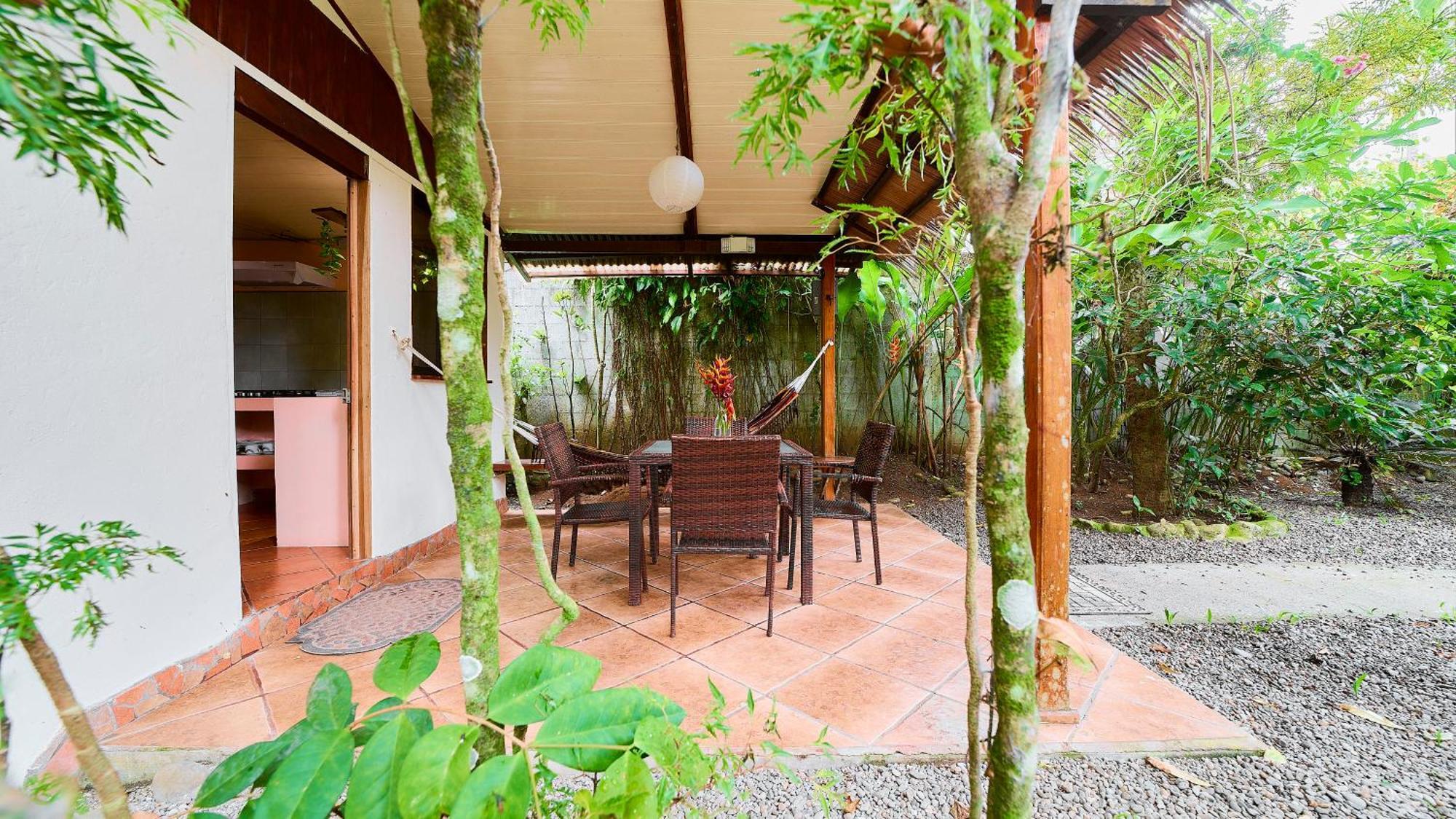 Cabinas Montesol Puerto Viejo de Talamanca エクステリア 写真
