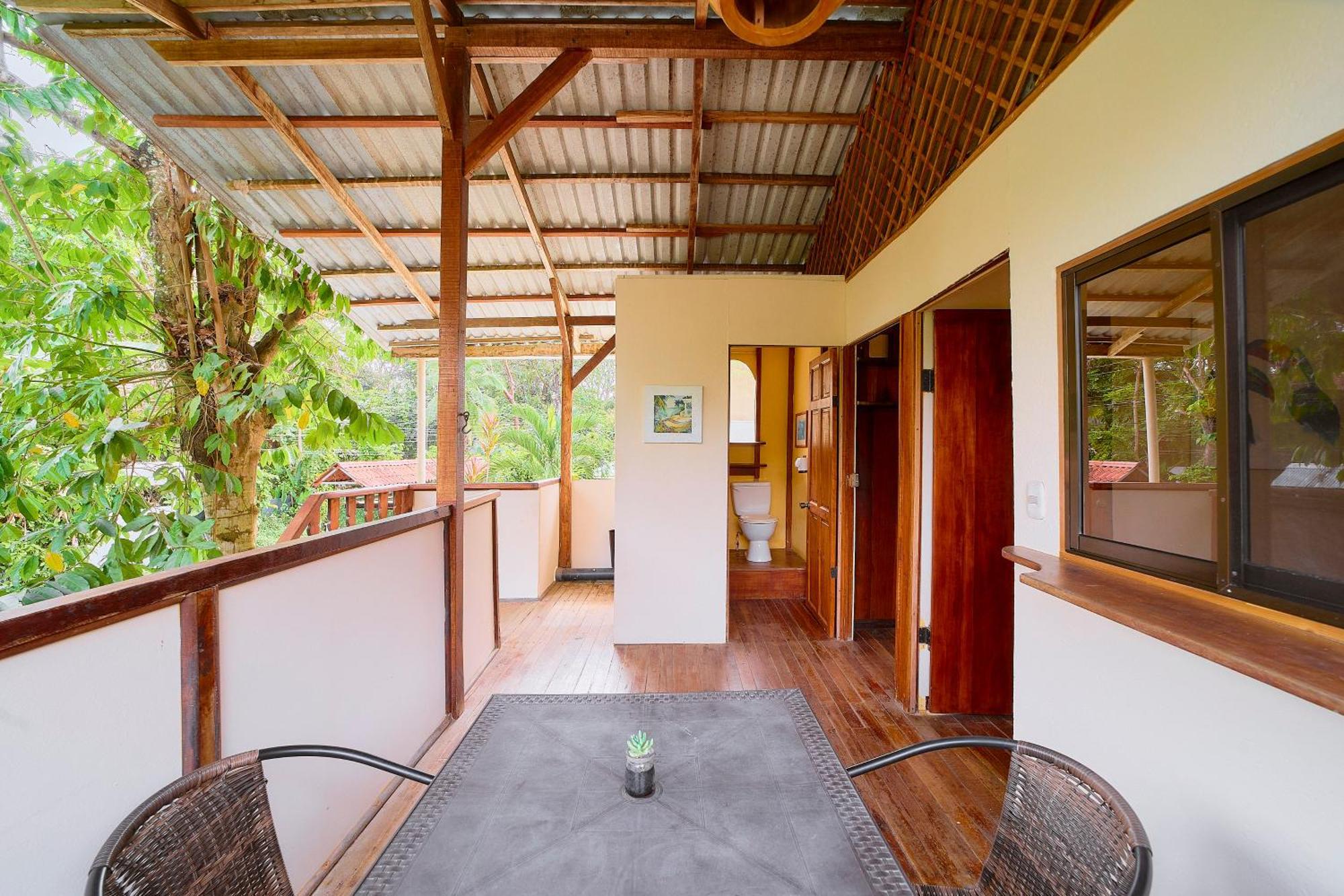 Cabinas Montesol Puerto Viejo de Talamanca エクステリア 写真