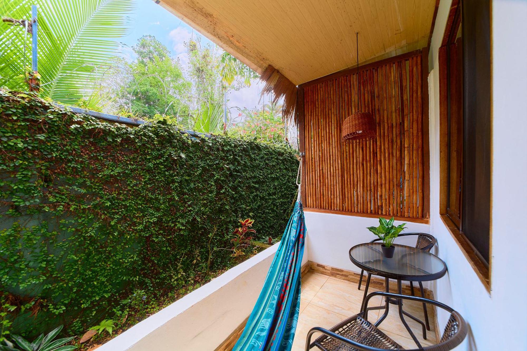 Cabinas Montesol Puerto Viejo de Talamanca エクステリア 写真